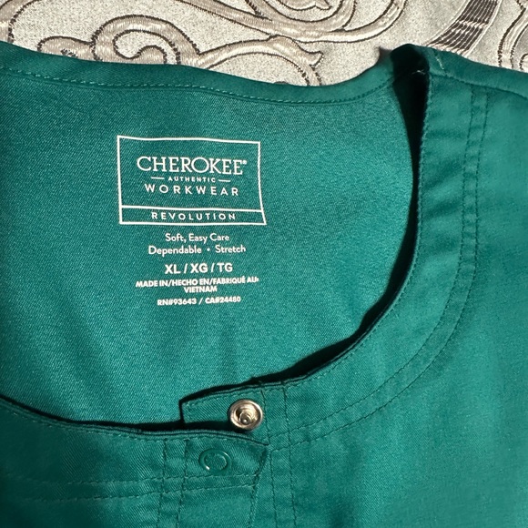 Hunter Green full scrub set - Picture 8 of 11